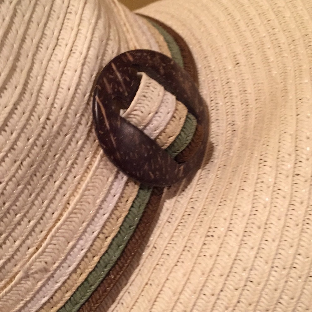 Floppy hat - Picture 2 of 3